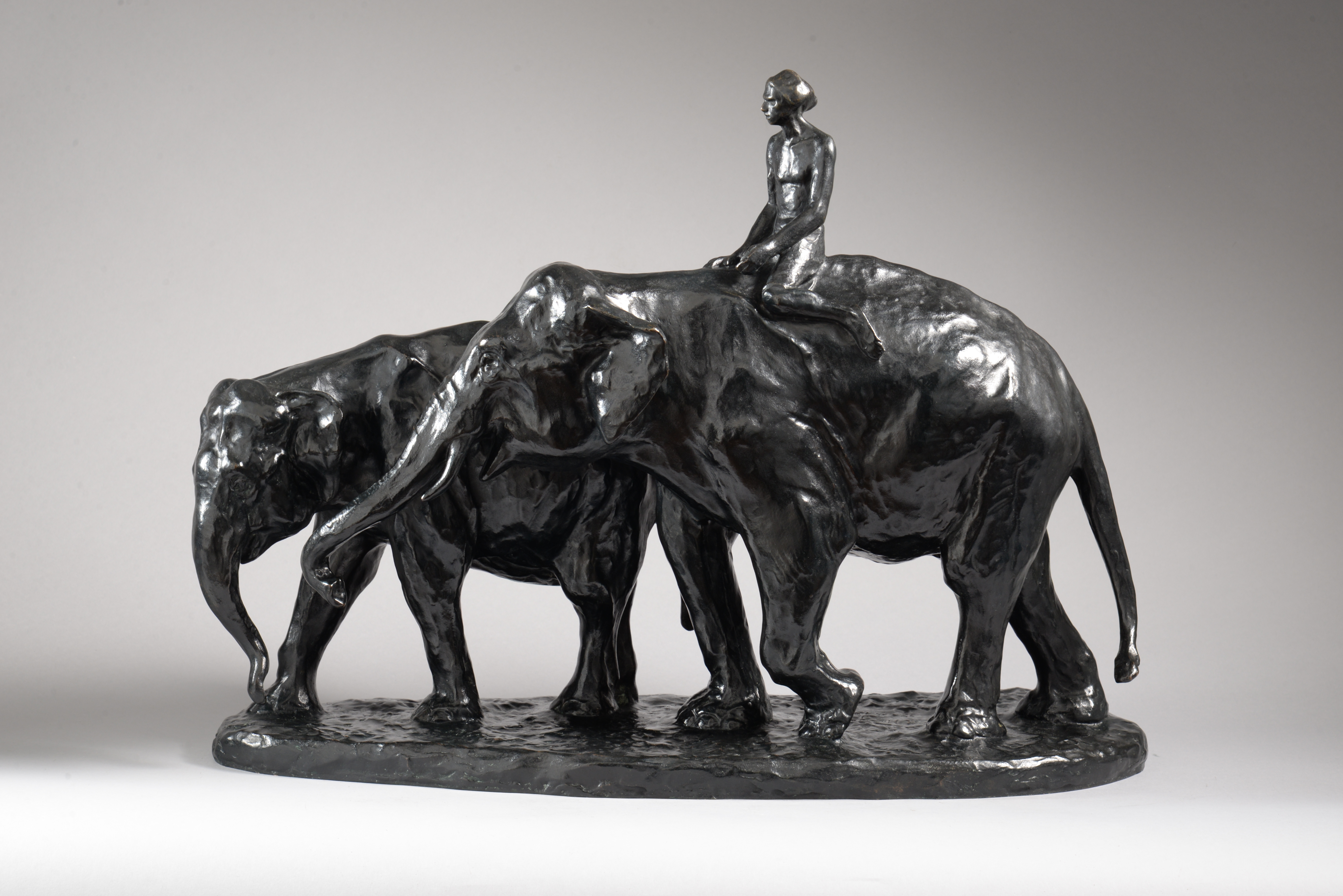 DEUX ÉLÉPHANTS ET CORNAC